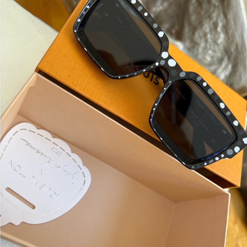 Louis Vuitton x Yayoi Kusama 1.1 Millionaires glasses